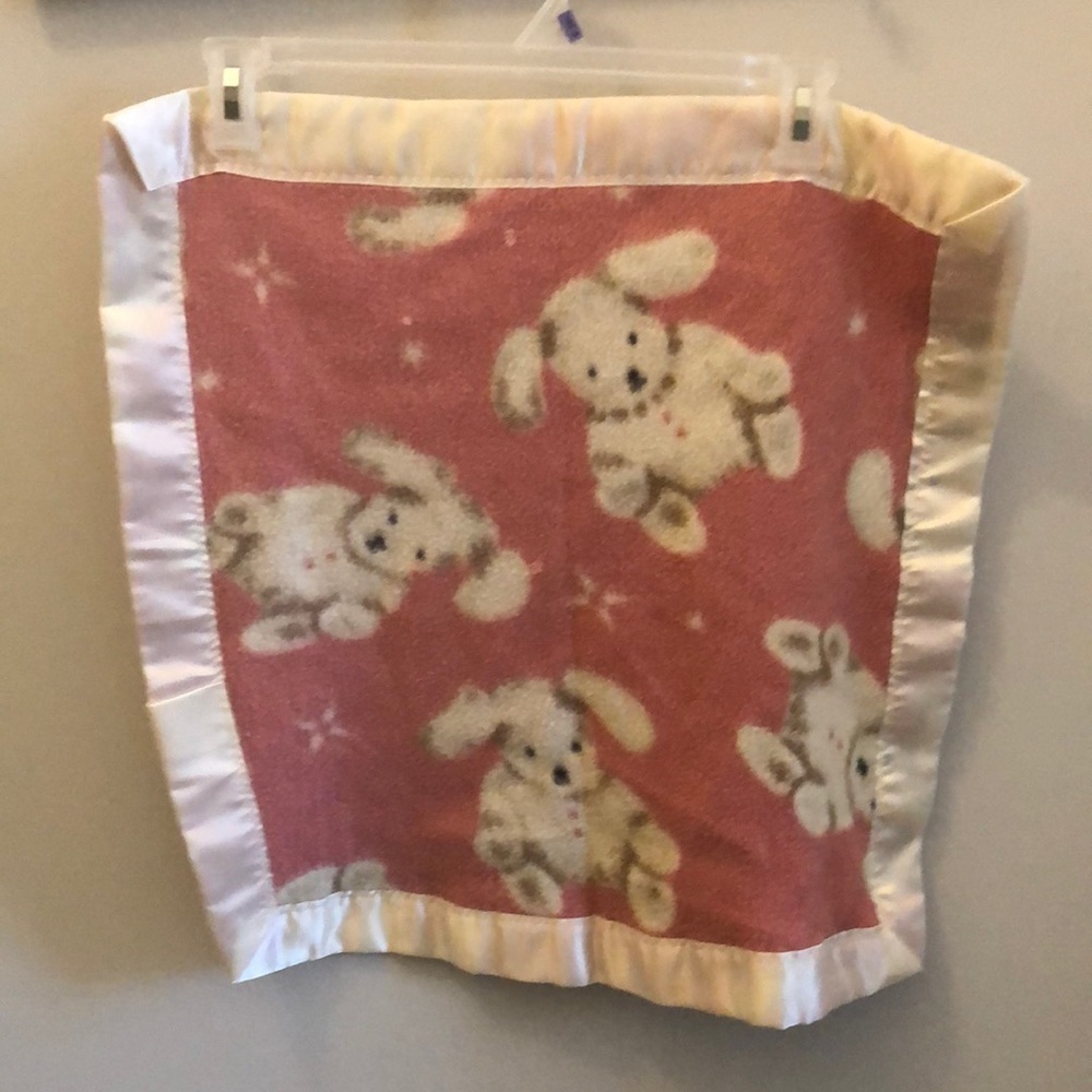 Vintage Pink Baby Blanket Puppy Dogs Satin Trim 21” x 21”